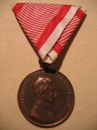 Austriacki medal za Odwag (Tapferkeitsmedaille) z lat 1917-1918.